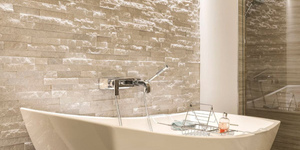Плитка из натурального камня для ванной комнаты 3D панели RKS SLATE Кварцит White Quartz Classic заказать онлайн с доставкой (4)