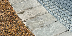 Брусчатка Песчаник Belgian Grey и Гранит Камбулатовскийфранцуженка, пиленая, плитка Камбулатовское Полиров (фотоотзыв) Ф