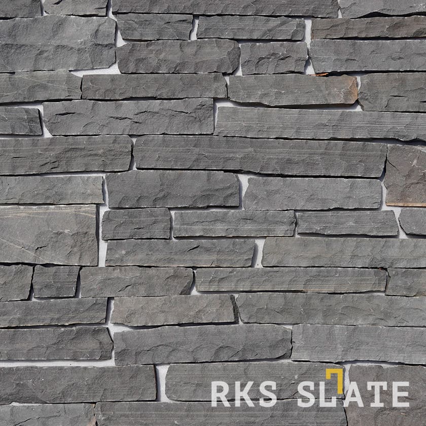 Фасадный облицовочный камень Sagar Black Sandstone Strips в Москве