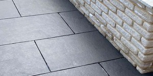 Плитка для уличных ступеней и дорожек из черного известняка Belgian Black от RKS SLATE долговечный и не скользский (1)