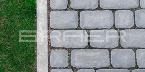 Посмотреть фото готового тротуара из плитки Браер Ривьера Серый - Набережная, Тутаев (3)