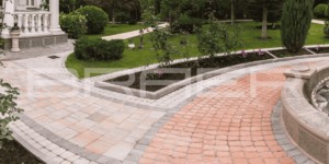 Тротуарная плитка БРАЕР микс из Классико круговая белый серый янтарный и Старый Город Ландхаус песчаник - фото объекта (2)